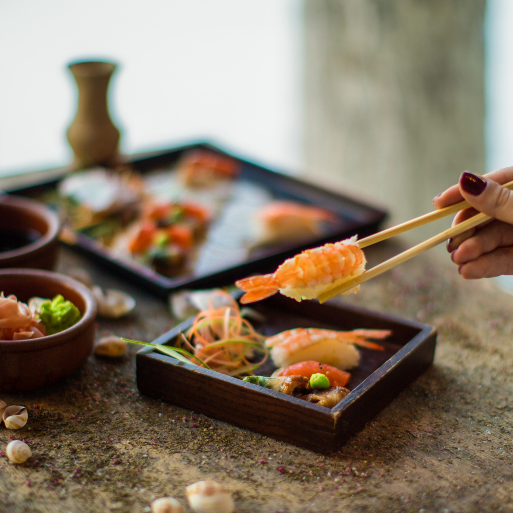sushi-frais-aux-crevettes-legumes